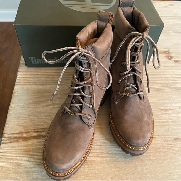 NWT Timberlands - 8.5 - Picture 7 of 9